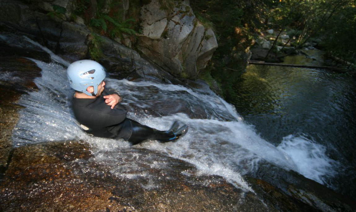 assets/images/activities/haiming-canyoning-tour/Fotolia_3249763_Subscription_L-1150x686x90.jpg