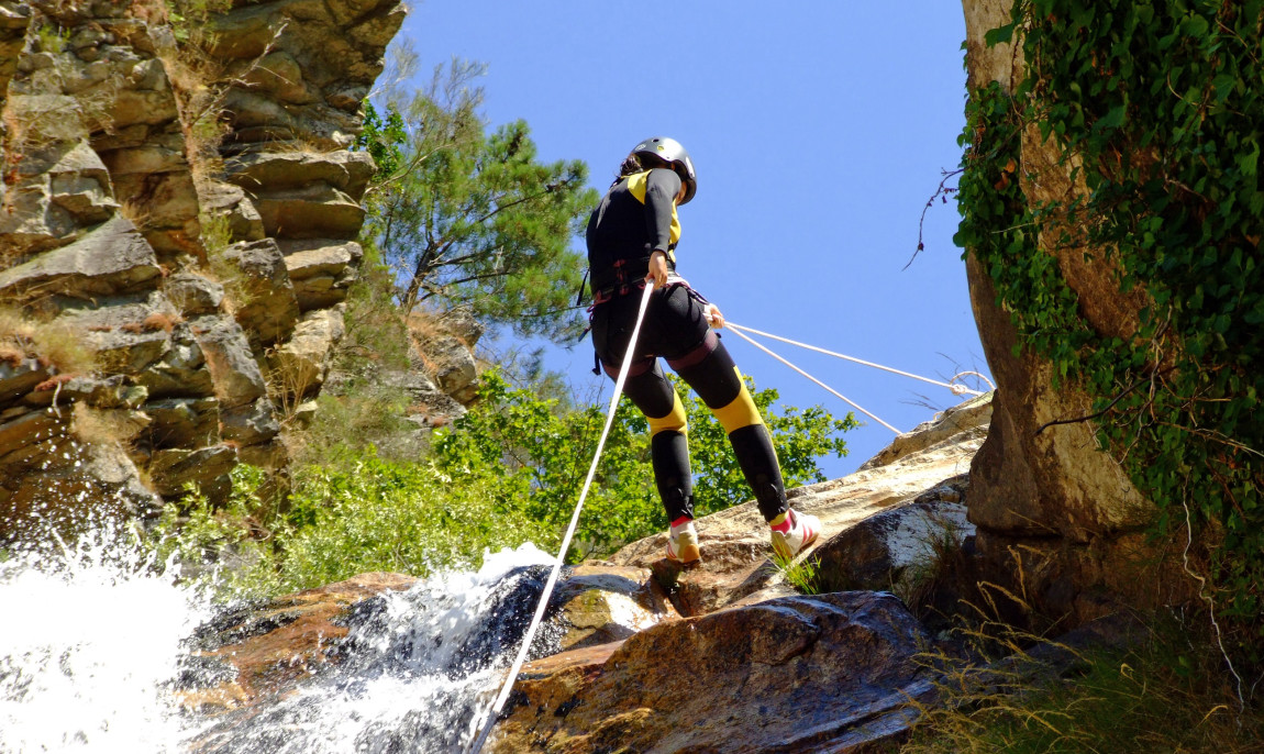assets/images/activities/haiming-canyoning-tour/Fotolia_4191013_Subscription_L_-1150x686x90.jpg